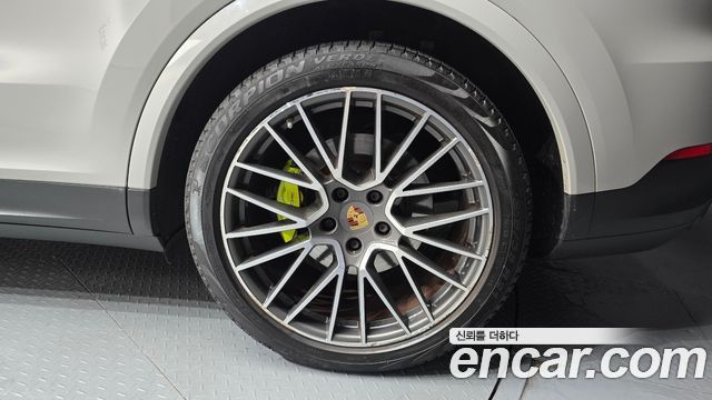 Porsche Cayenne 2021 — photo 7