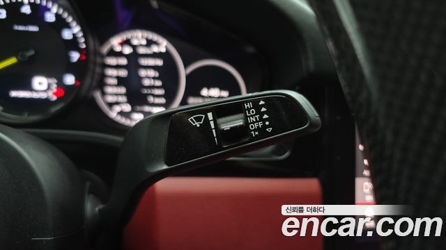 Porsche Cayenne 2021 — photo 27