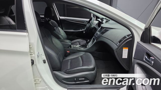 Hyundai Sonata 2014 — photo 11