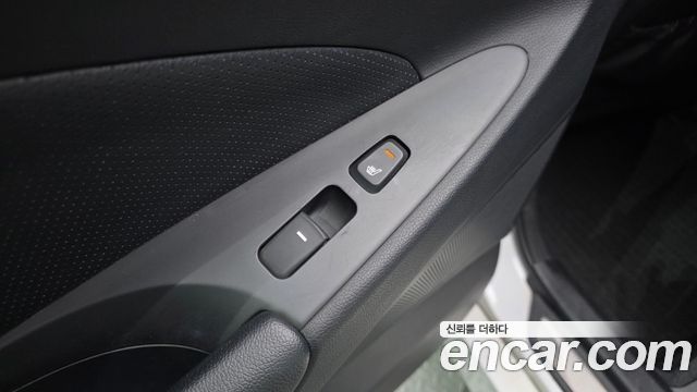 Hyundai Sonata 2014 — photo 18