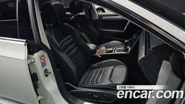 Volkswagen Arteon 2019 — photo 16