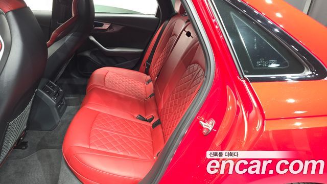 Audi S4 2021 — photo 17