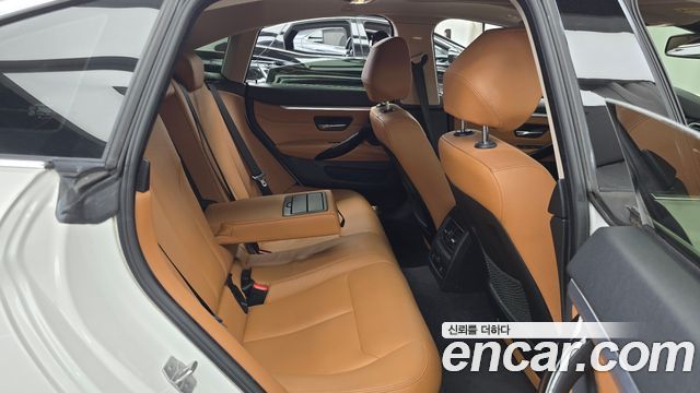 BMW 4-Series 2018 — photo 17
