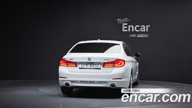 BMW 5-Series 2018 — photo 4