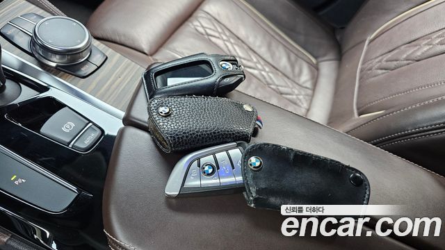 BMW 5-Series 2018 — photo 21