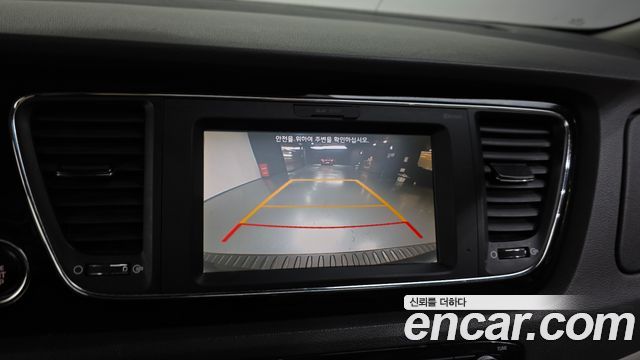 Kia Canival 2018 — photo 20