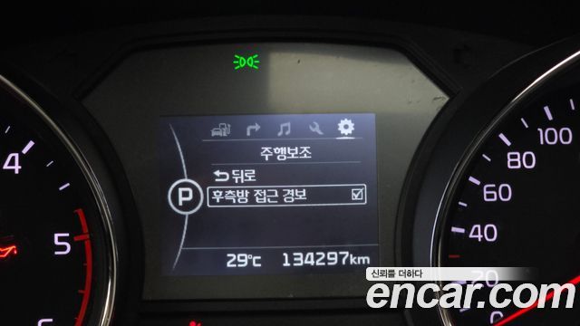 Kia Canival 2018 — photo 21