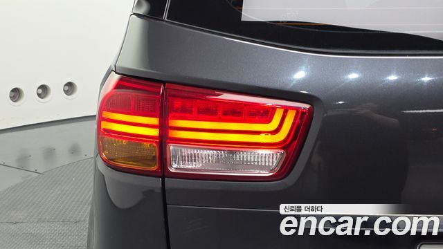 Kia Canival 2018 — photo 9