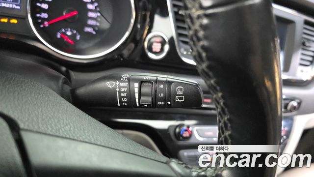 Kia Canival 2018 — photo 29
