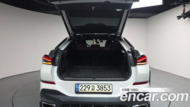BMW X6 2022 — photo 26
