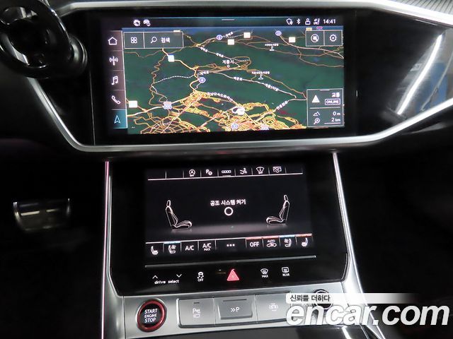 Audi RS7 2021 — photo 12