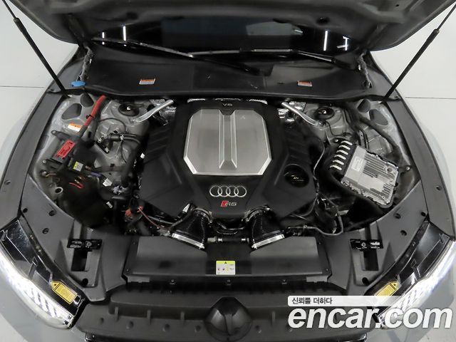 Audi RS7 2021 — photo 18