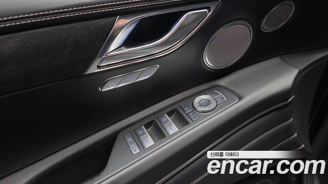 Genesis GV80 2023 — photo 26