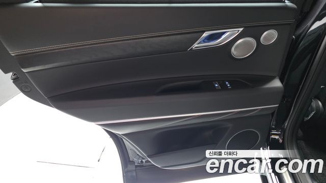 Genesis GV80 2023 — photo 15