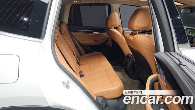 BMW X3 2018 — photo 11