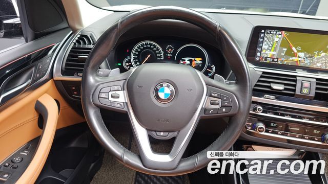 BMW X3 2018 — photo 12