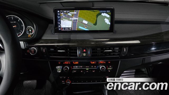BMW X6 2018 — photo 19