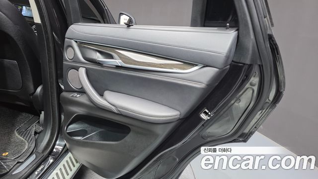 BMW X6 2018 — photo 15