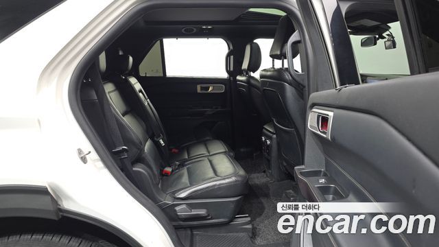 Ford Explorer 2020 — photo 18