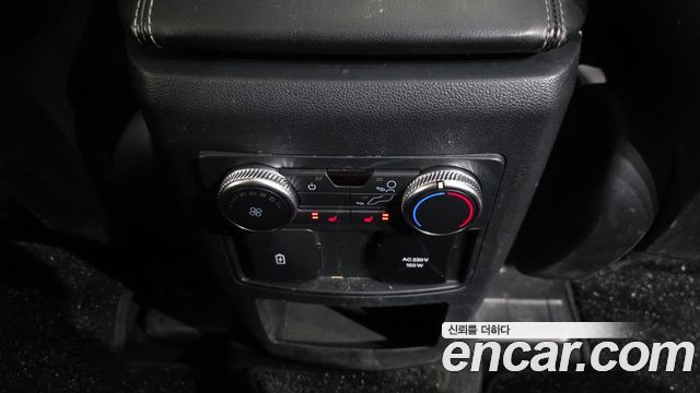 Ford Explorer 2020 — photo 24