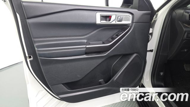 Ford Explorer 2020 — photo 14
