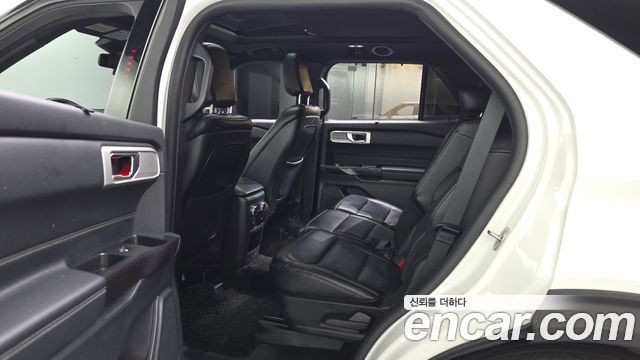 Ford Explorer 2020 — photo 16