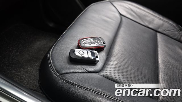 Ford Explorer 2020 — photo 28