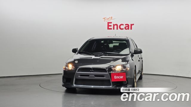 Mitsubishi Lancer Evolution 2010 — photo 3