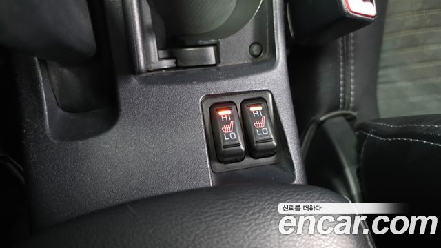 Mitsubishi Lancer Evolution 2010 — photo 16