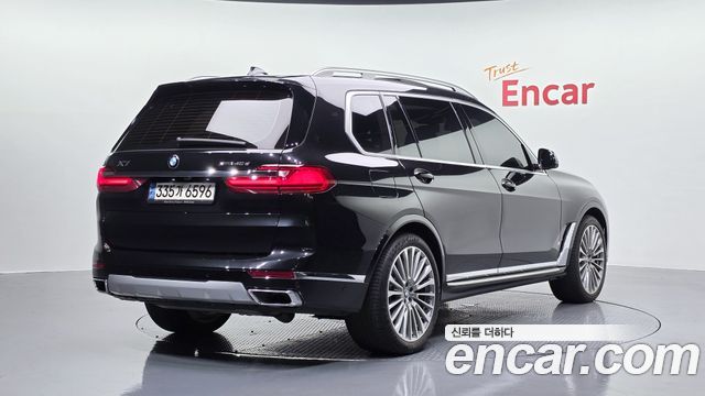 BMW X7 2022 — photo 2
