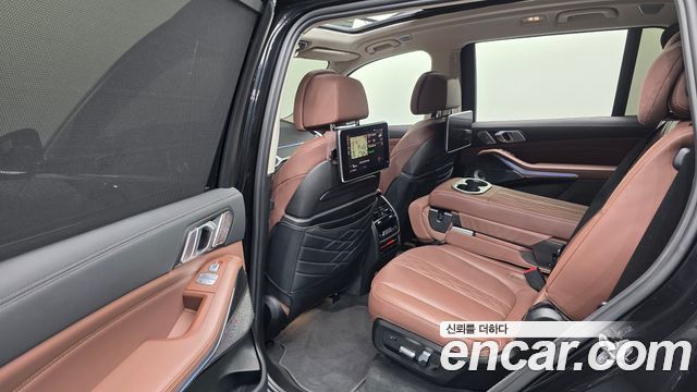 BMW X7 2022 — photo 12