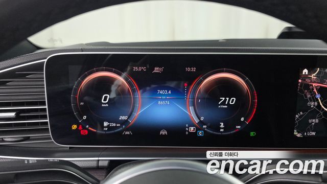 Mercedes-Benz GLE-Class 2021 — photo 11