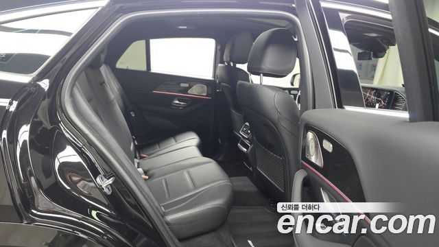 Mercedes-Benz GLE-Class 2021 — photo 18