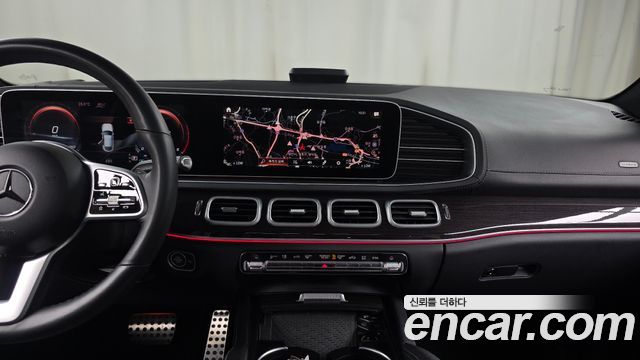 Mercedes-Benz GLE-Class 2021 — photo 20
