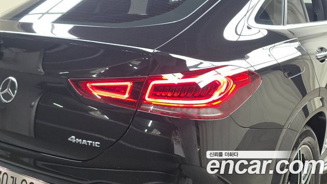 Mercedes-Benz GLE-Class 2021 — photo 9