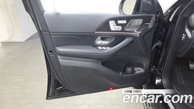 Mercedes-Benz GLE-Class 2021 — photo 14