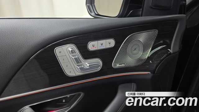 Mercedes-Benz GLE-Class 2021 — photo 32