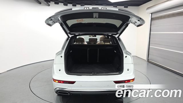 Audi Q5 2023 — photo 26