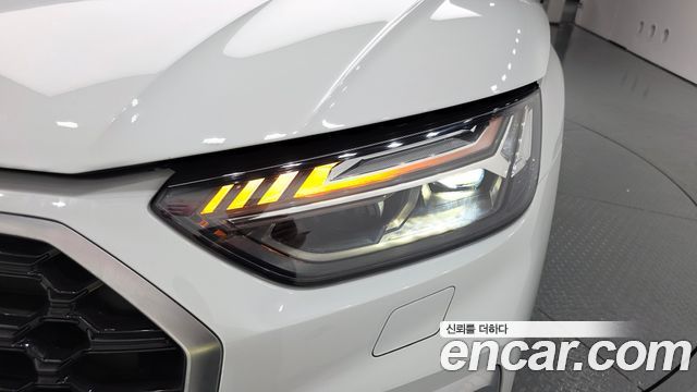 Audi Q5 2023 — photo 8