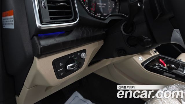 Audi Q5 2023 — photo 29