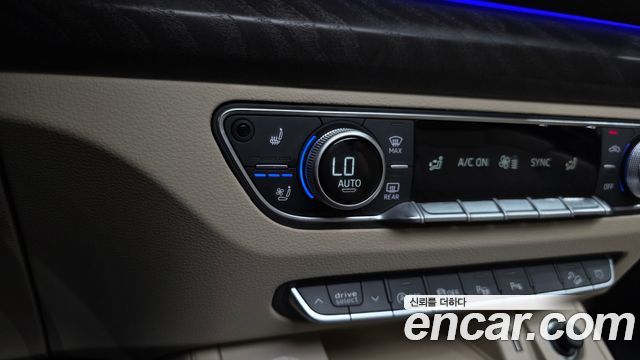 Audi Q5 2023 — photo 30