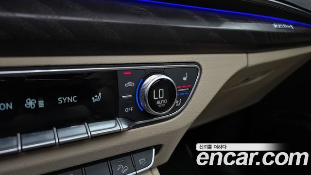 Audi Q5 2023 — photo 32