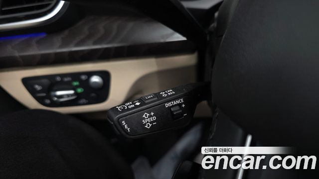 Audi Q5 2023 — photo 35