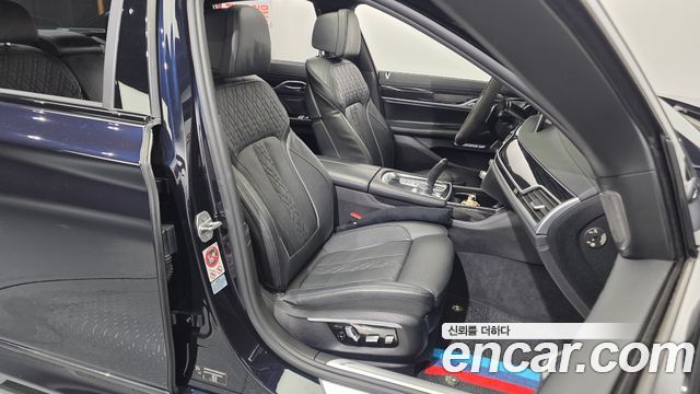 BMW 7-Series 2016 — photo 12