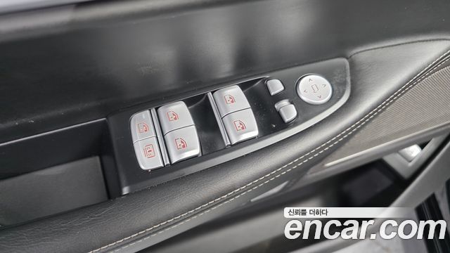 BMW 7-Series 2016 — photo 14