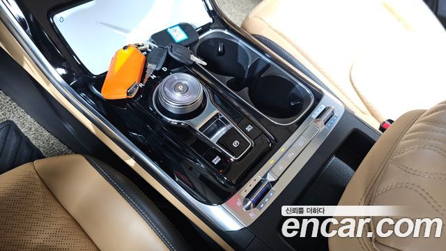 Kia Canival 2021 — photo 12