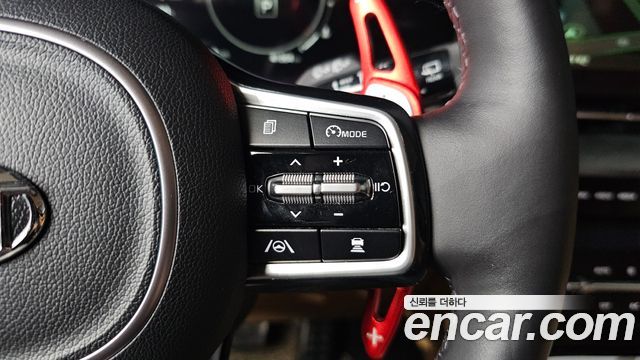 Kia Canival 2021 — photo 20