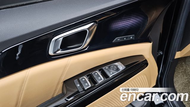 Kia Canival 2021 — photo 23