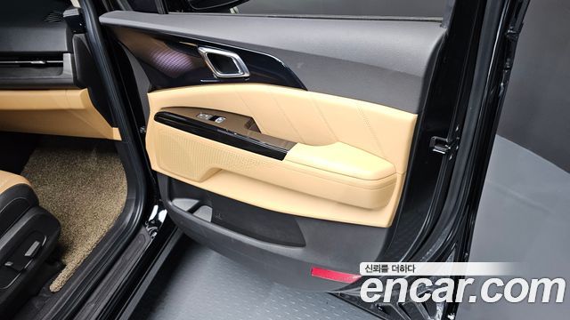 Kia Canival 2021 — photo 14