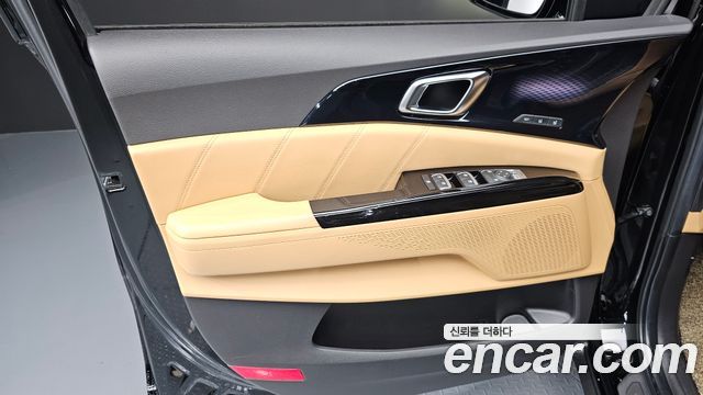 Kia Canival 2021 — photo 15